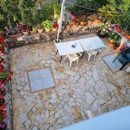 Apartamento Kalemi House *
