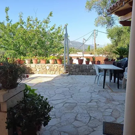 Appartement Kalemi House, Spacious 2br With Garden Near Ipsos And Dassia *