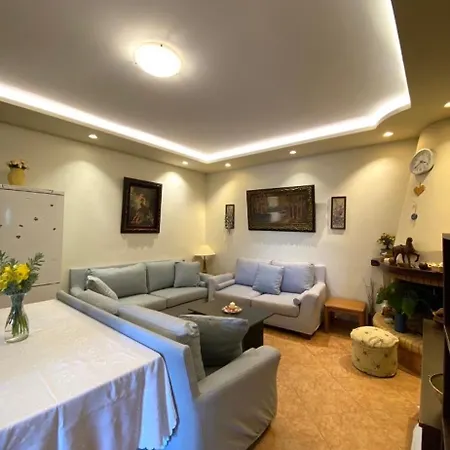 Kalemi House Kato Korakiana